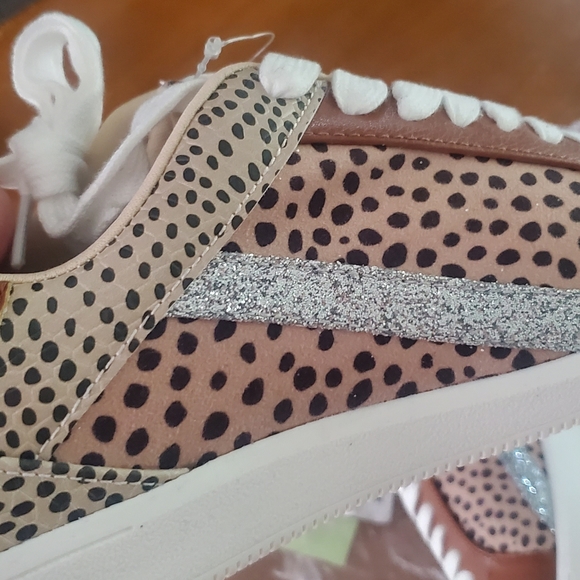 Torrid Leopard Print Sneakers Size 8 - Picture 4 of 4